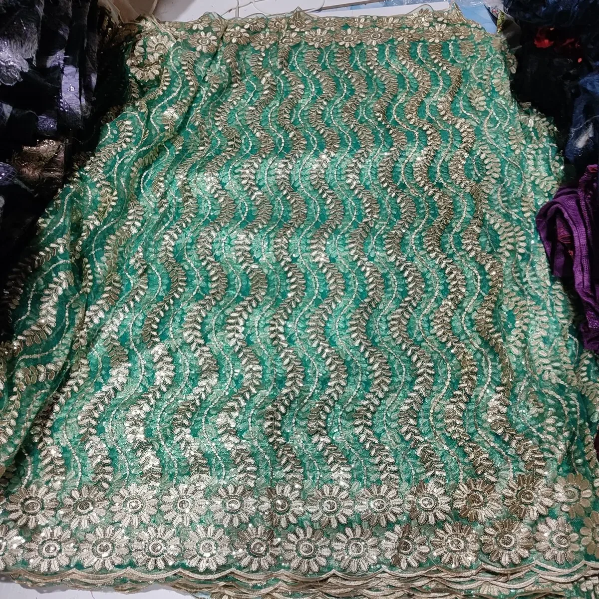

Green African Sequins Lace Fabric 2023 High Quality French Lace Fabric Nigerian Net Lace Fabric For Wedding Party Dress KJK2335