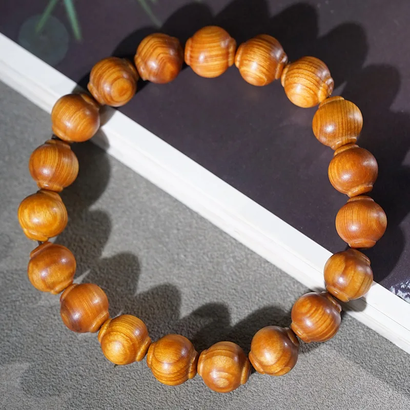 Taihang cypress bracelet made from aged , red lantern beads, old material, high oil content, natural fragrant wood p