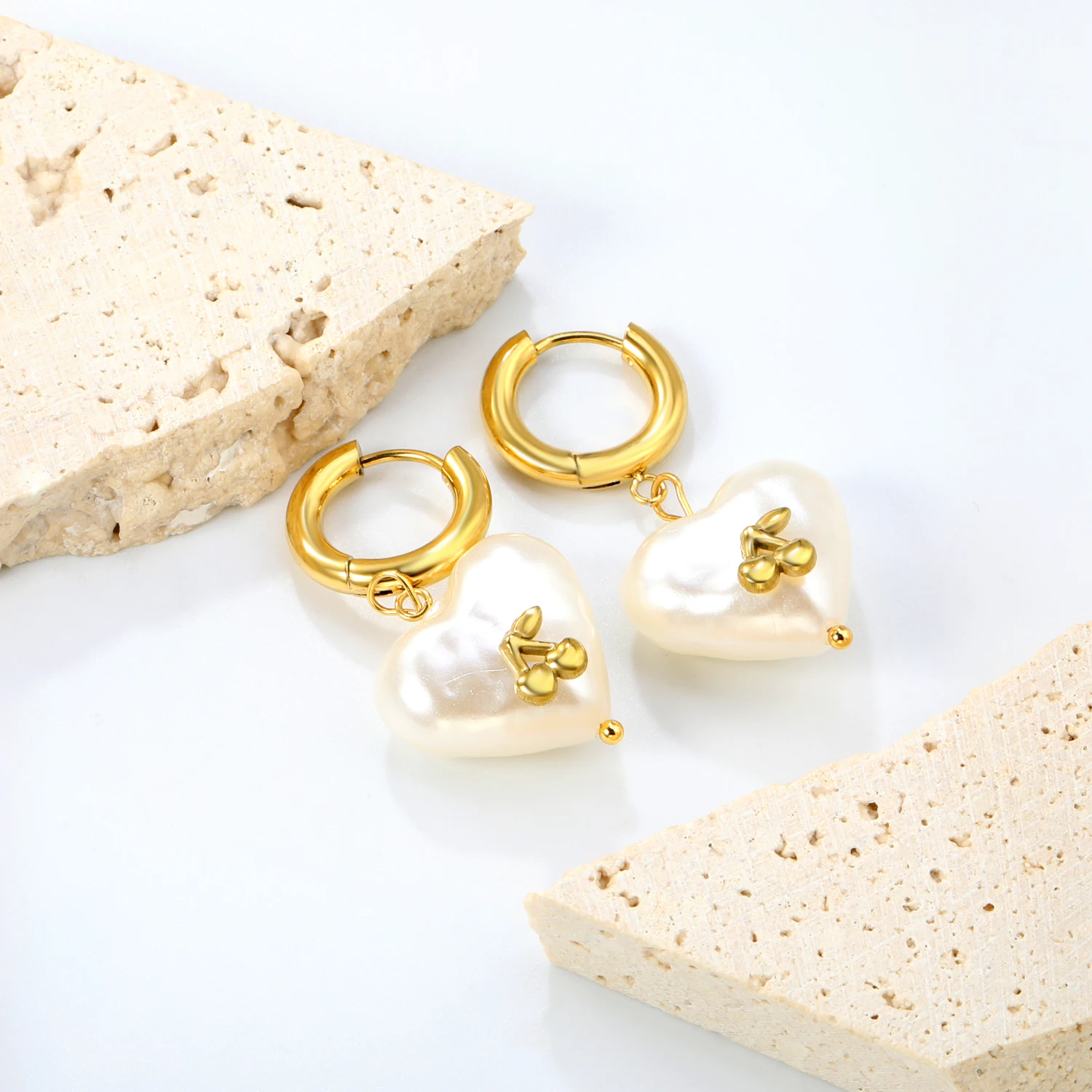 Mode kreative Herzform Süßwasserperle Kirsche Mädchen Ohrringe Premium süßer Schmuck Mädchen Edelstahl vergoldet