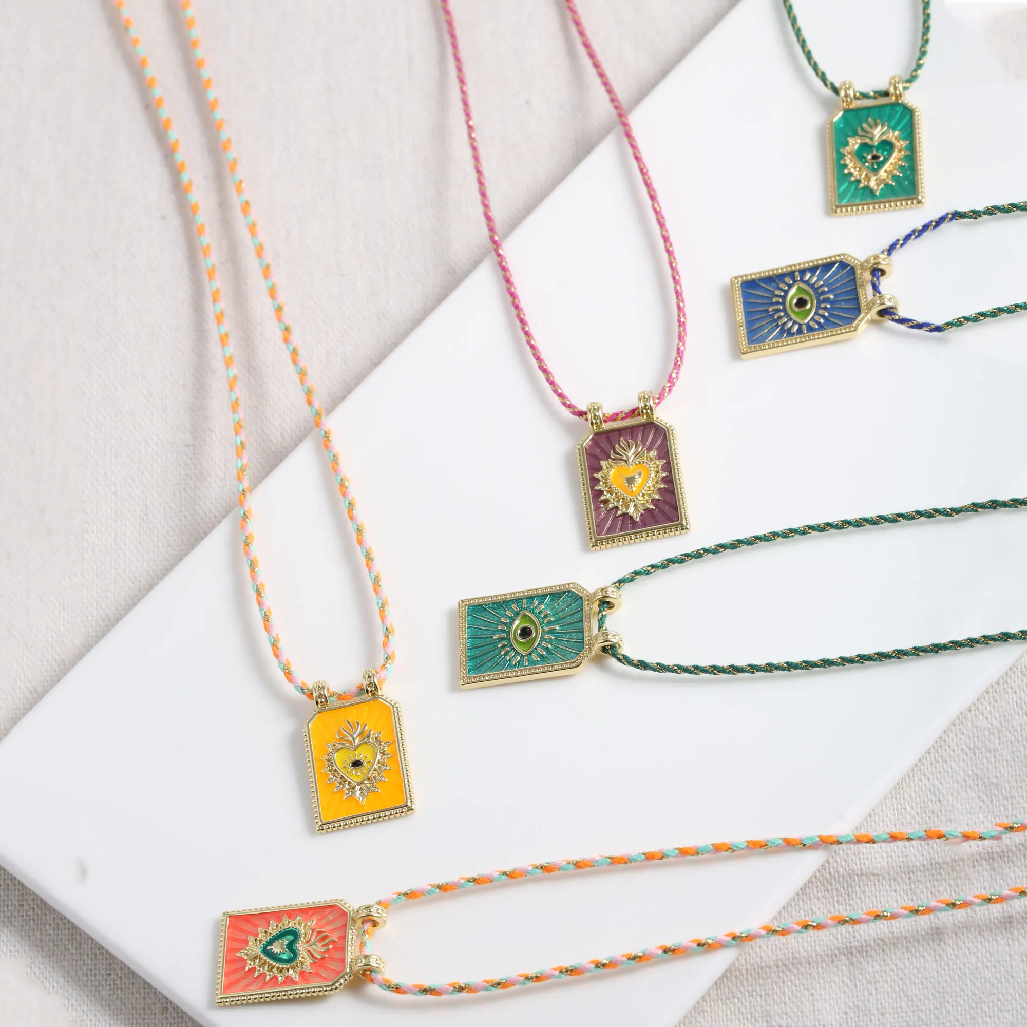 Fashion Hot Sale Copper Dripping Oil Heart Devil's Eye Pattern Tarot Cards Pendant Necklace Men Women Bohemia Jewelry