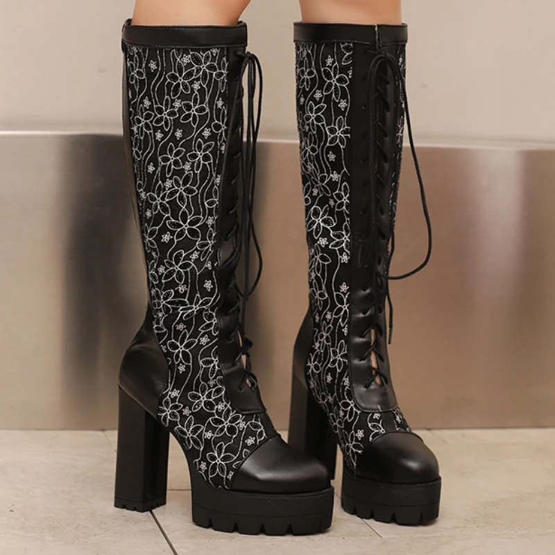 

Кружевные женские сапоги до колена, летняя обувь 2025 года, черно-белые длинные сапоги на высоком каблуке, женская обувь, большой размер 45, 48