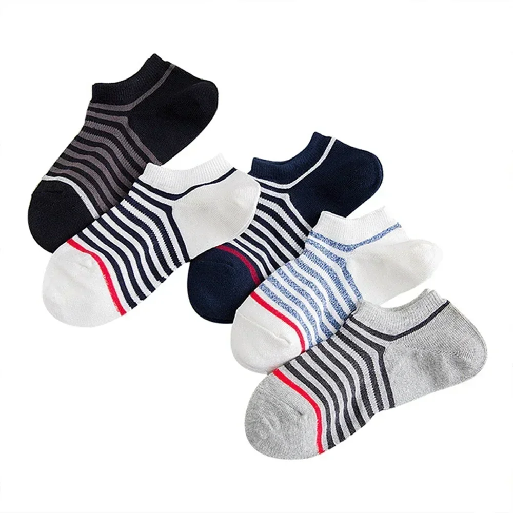 New product cotton socks men's ship socks, hidden socks, shallow mouth, low -end stall supply solid colorn