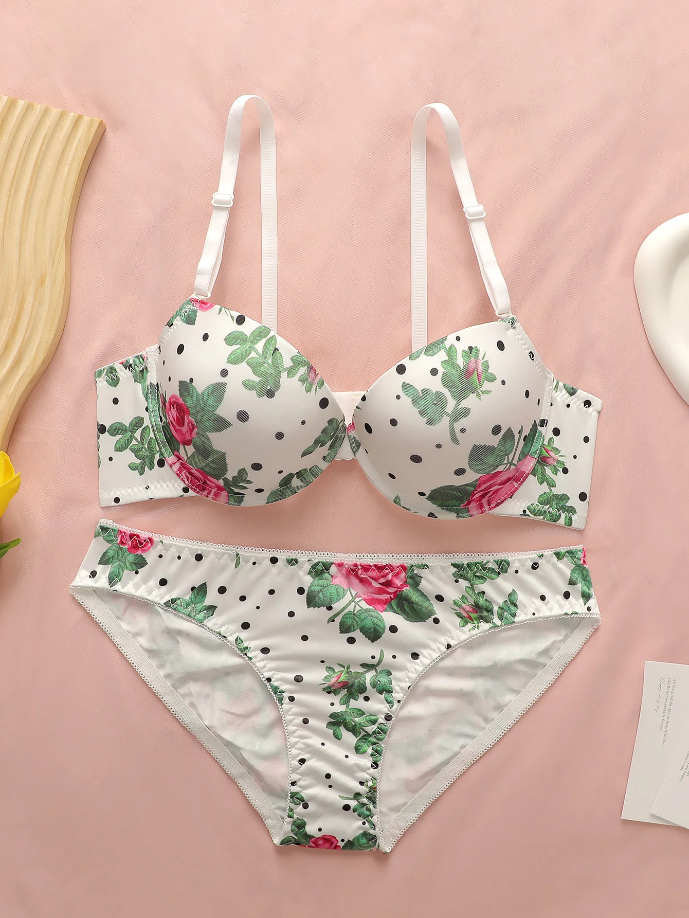 Women's sexy embroidered flower bra with steel ring gathering push up comfortable close fitting underwear set B2056