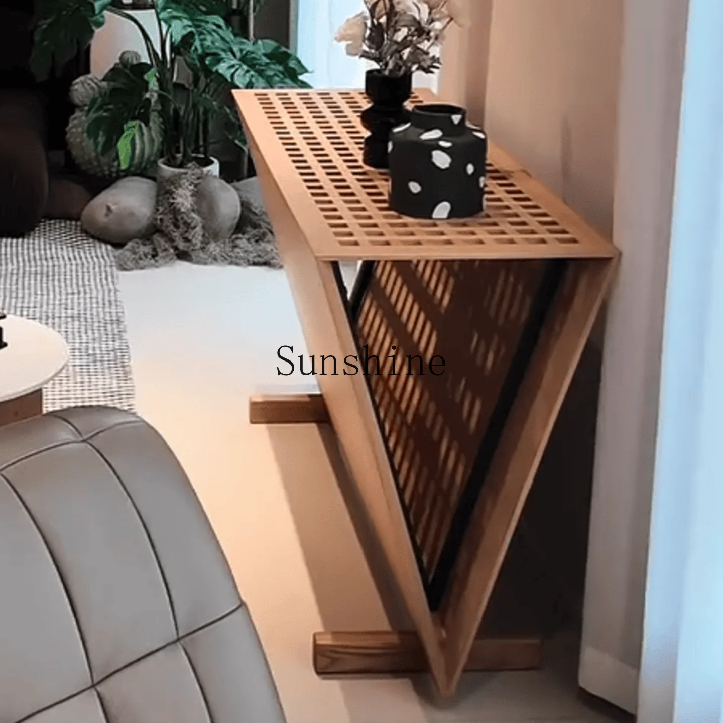 Special-shaped triangular door cabinet minimalist high-end new Chinese solid wood rack