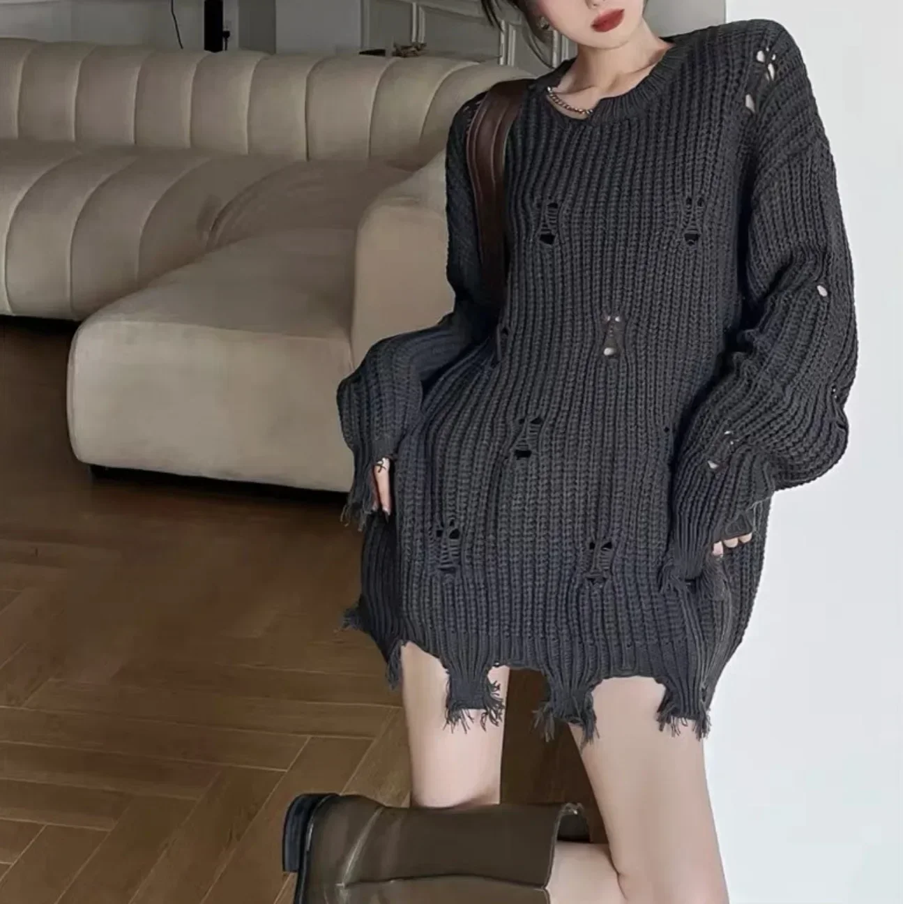 

Women's New Autumn and Winter Fashion Solid Color Round Neck Long Sleeve Loose Knit Pullover Sweater with A Hole in The Hem Y2k