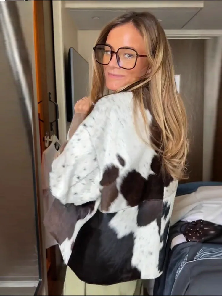 Módní semišová klopa na zip krátká bunda pro ženy volného vzoru s plným rukávem a kapsami, dámské svrchní oblečení 2025 podzimní pouliční dámské svrchní oblečení - náhled 4