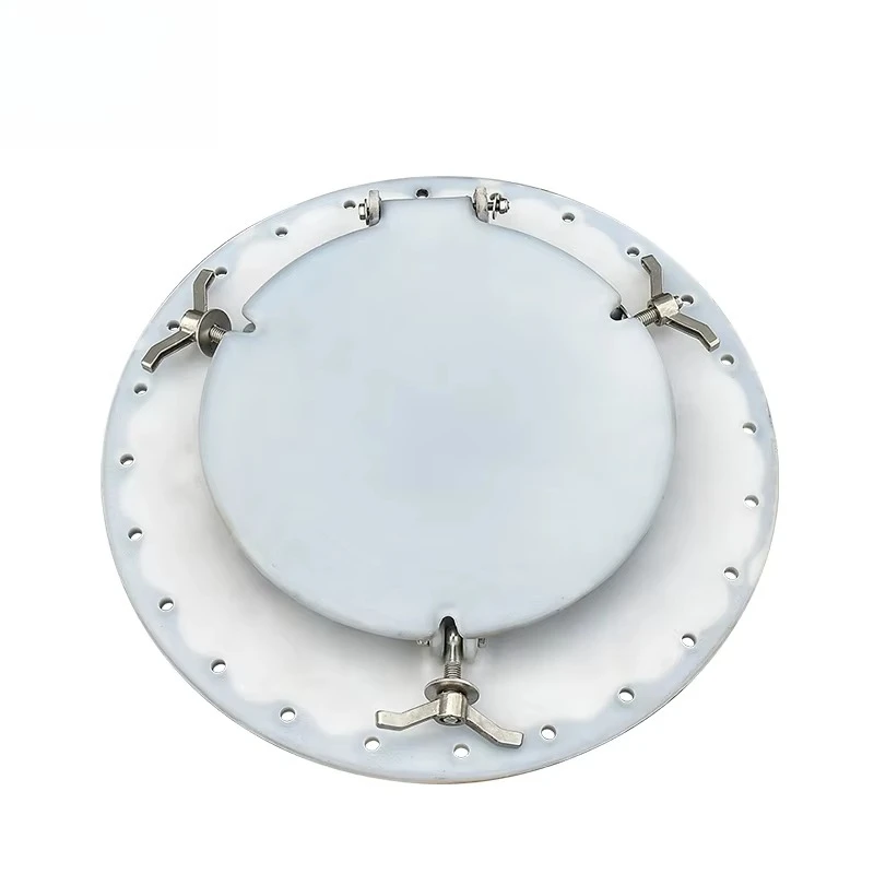 Couverture de regard en plastique doublée d'acier pour permettre aux personnes d'entrer et de sortir du corps du réservoir