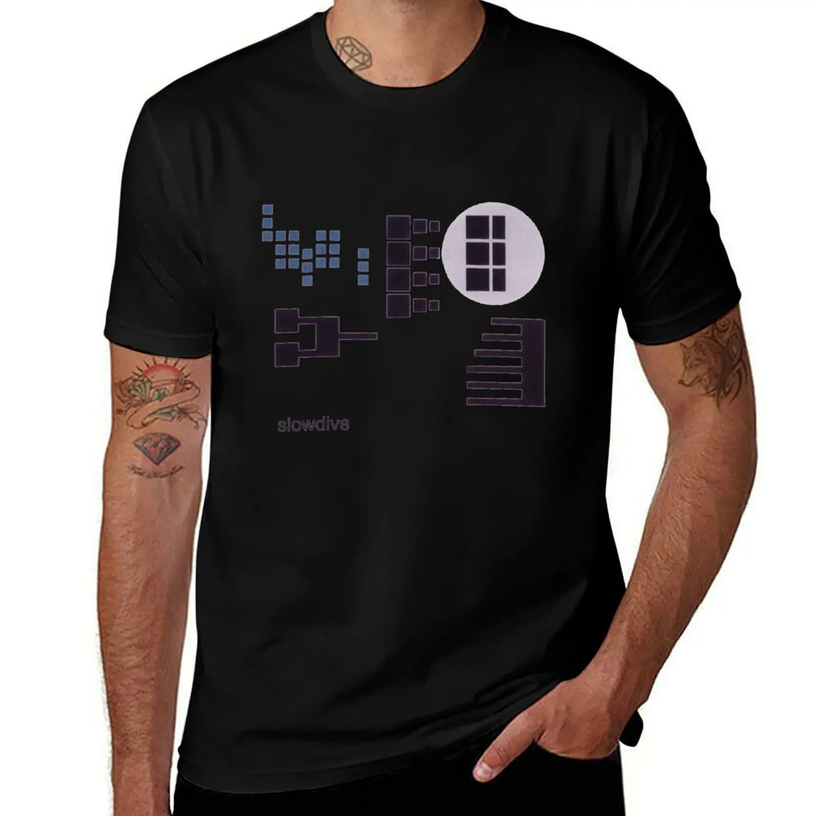 Camiseta Pygmalion con estampado moderno y manga corta