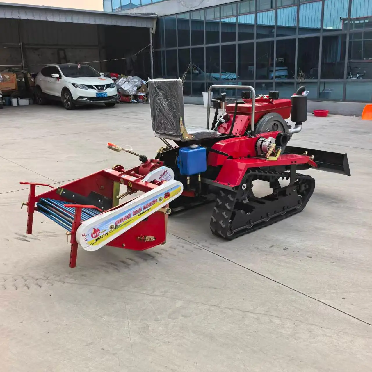 Ride-on Crawler Tractor with Potato Harvester, Diesel Multifunctional Farm Machine, Water & Dry Land Agricultural Cultivator CE