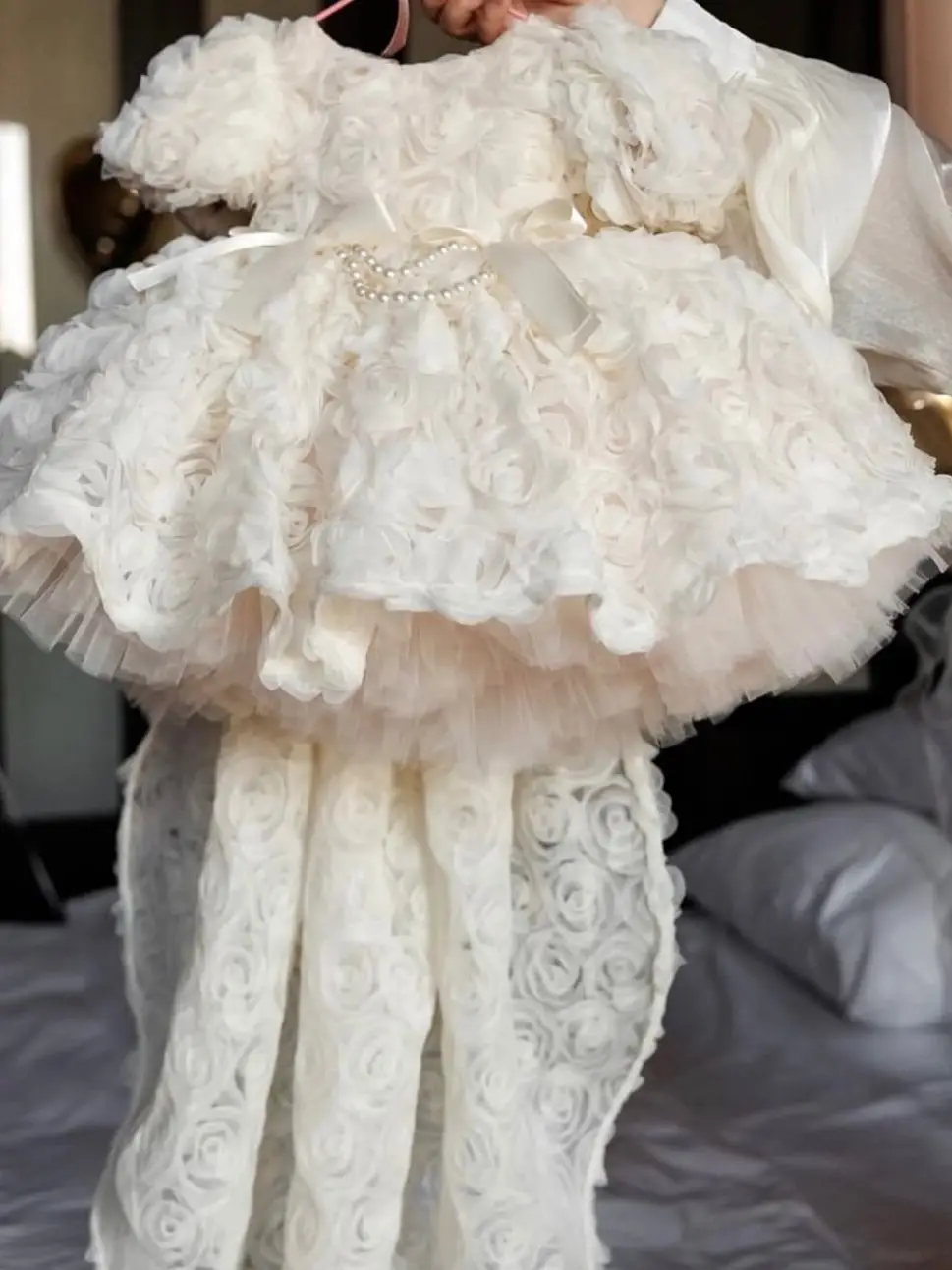 custom-luxury-dress-female-wedding-guest-gown-girls-wedding-dress-luxury-birthday-party-gown-for-beauty-pageant-catwalk
