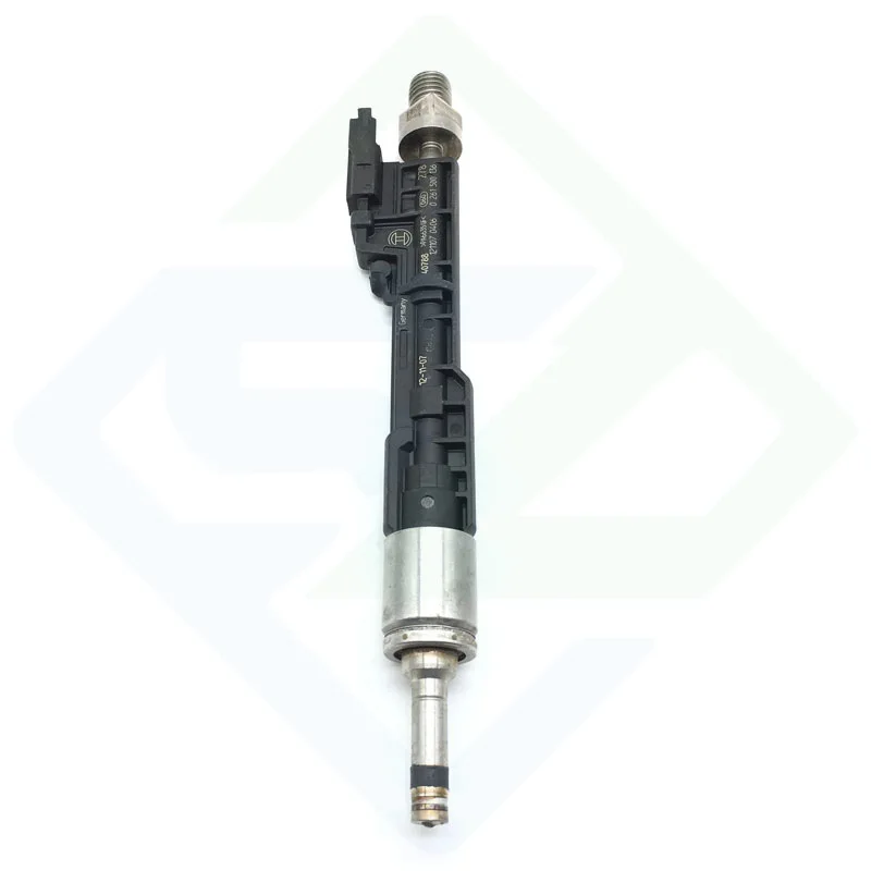 

OEM Fuel Injectors 13647599876 0261500136 For BM-W M5 M6 550i 650i 750i