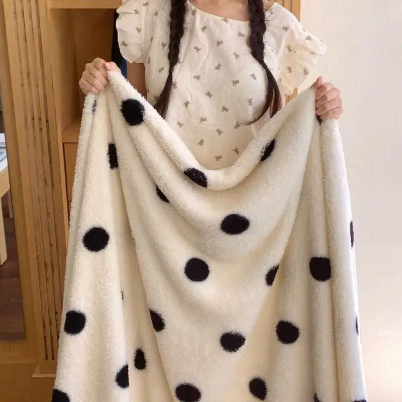 Weiche und wachsartige Polarfleece-Decke im koreanischen Stil, kleine, frische und bequeme Freizeitdecke, Sofabezug, Korallenfleece-Decke