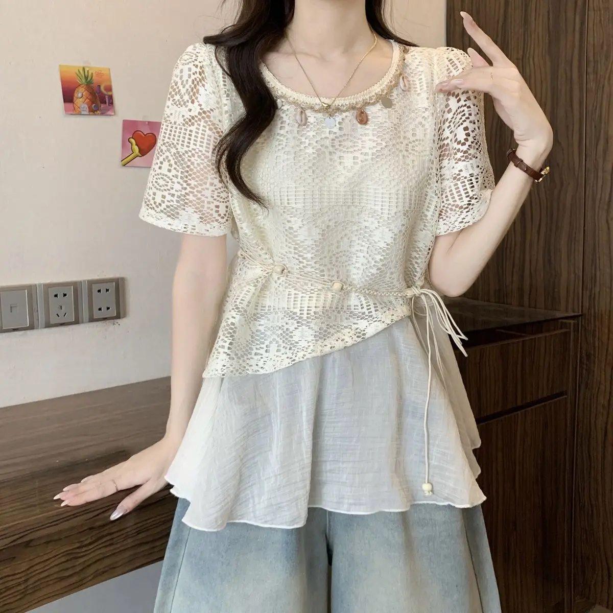 

Women's Cut-out Lace And Linen-cotton Spliced T-shirt 2026 New Summer Woman Short Sleeve Tassel Belt T-Shirt Female Casual Tops