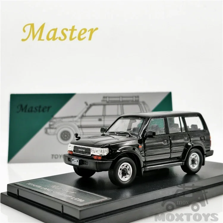 Модель автомобиля под давлением Master 1:64 Land Cruiser LC80, черная, с аксессуарами