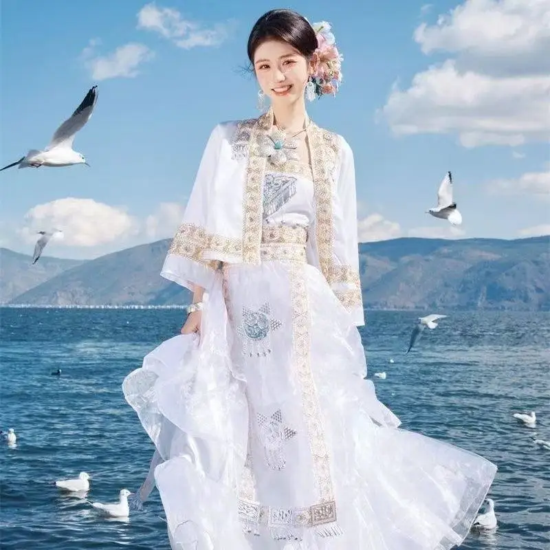 

2026 Spring Hmong Costume Women's Traditional Chinese Dress Travel Wedding Bride Uniform Carnival Stage Performance Suits Miao