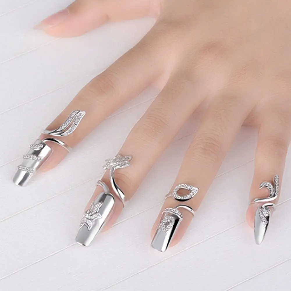 

Trendy Girl Gift Niche Design Flower Charming Rhinestone Finger Ring Fashion Jewelry Women Nail Ring Fingernail Protective