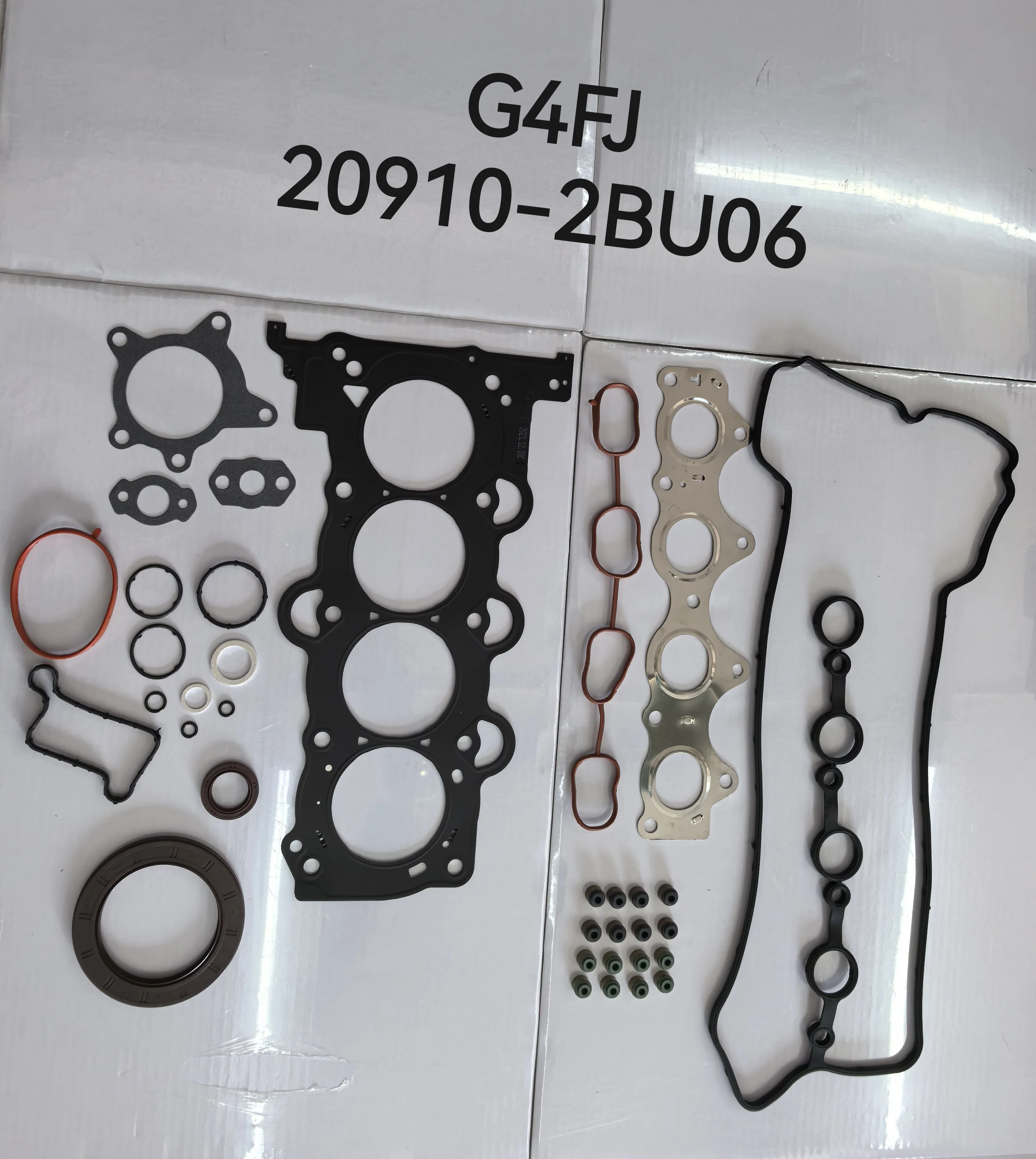Zestaw uszczelek silnika G4LA do uszczelki głowicy cylindrów hyundai kia G4LA 20910-03B01