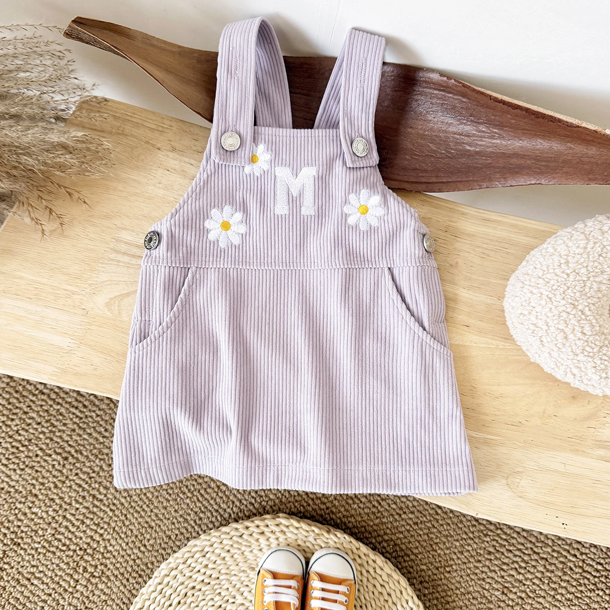 Ins Baby Dress Girls Flowers Embroidery Vest Strap Overall Dresses Stylish One-Piece Fall Spring Straight Dress Corduroy