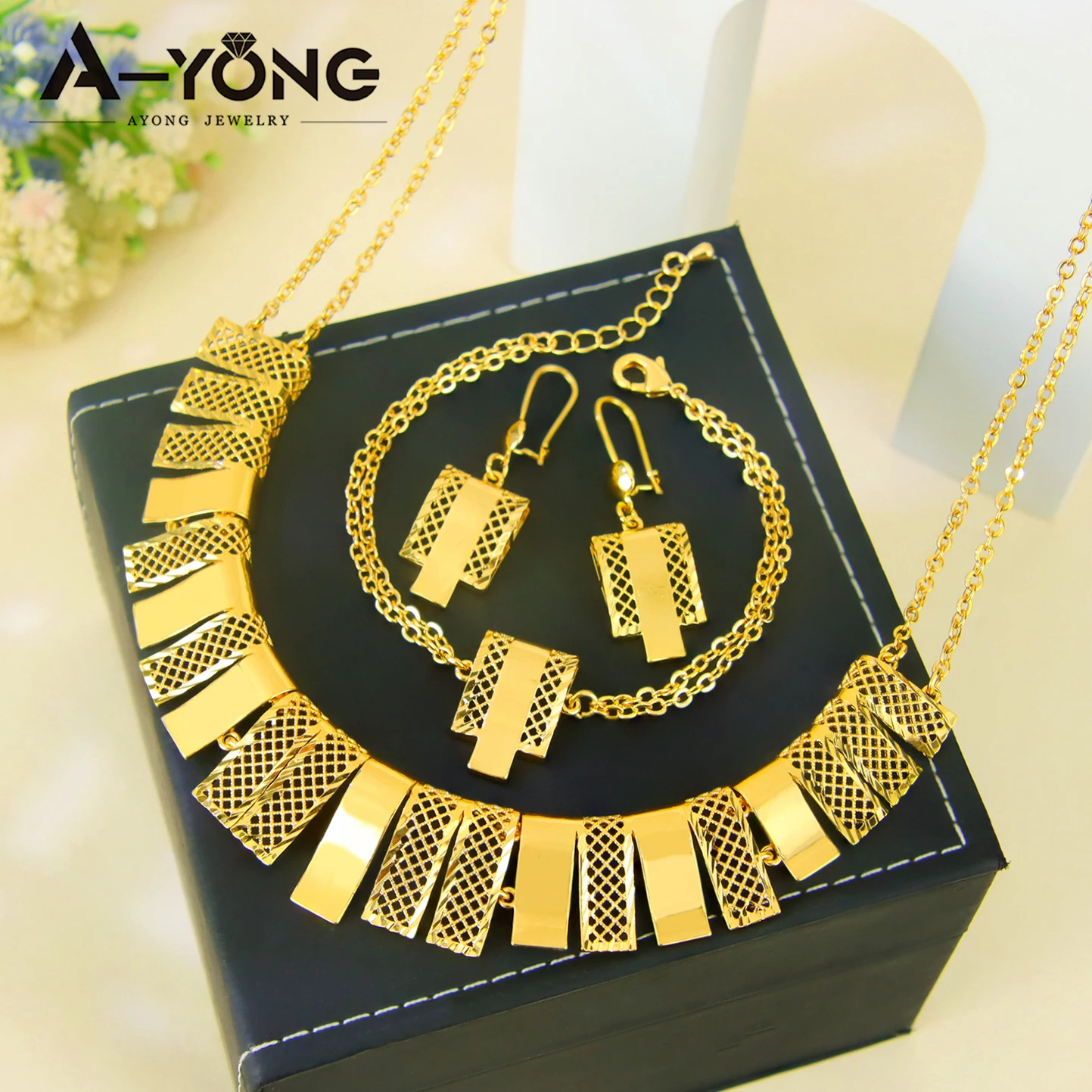 Mid East Fashion Exotic Jewelry Set 21k Gold Plated Arabic Bridal Necklace Bracelet Earrings Oman Muslim Women Vitnage Jewelrys