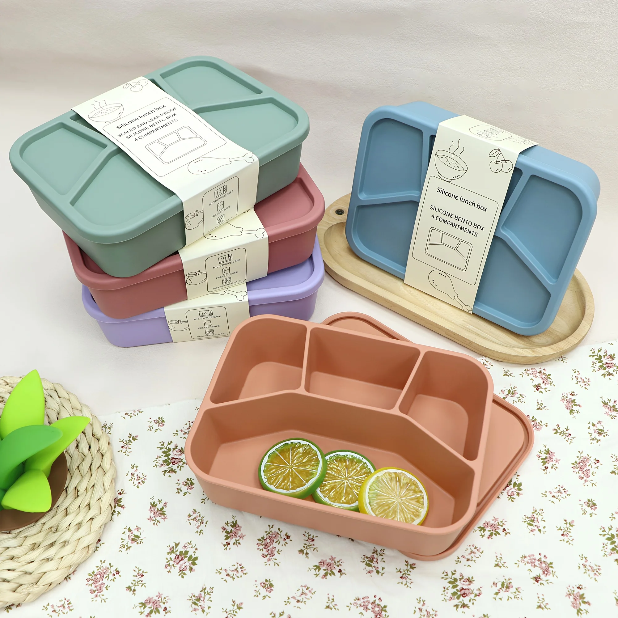 

Силиконовый ланч-бокс с 4 отделениями, 1 шт., подходит для использования в духовке и мытья в посудомоечной машине, квадратный контейнер для еды с раздельными секциями