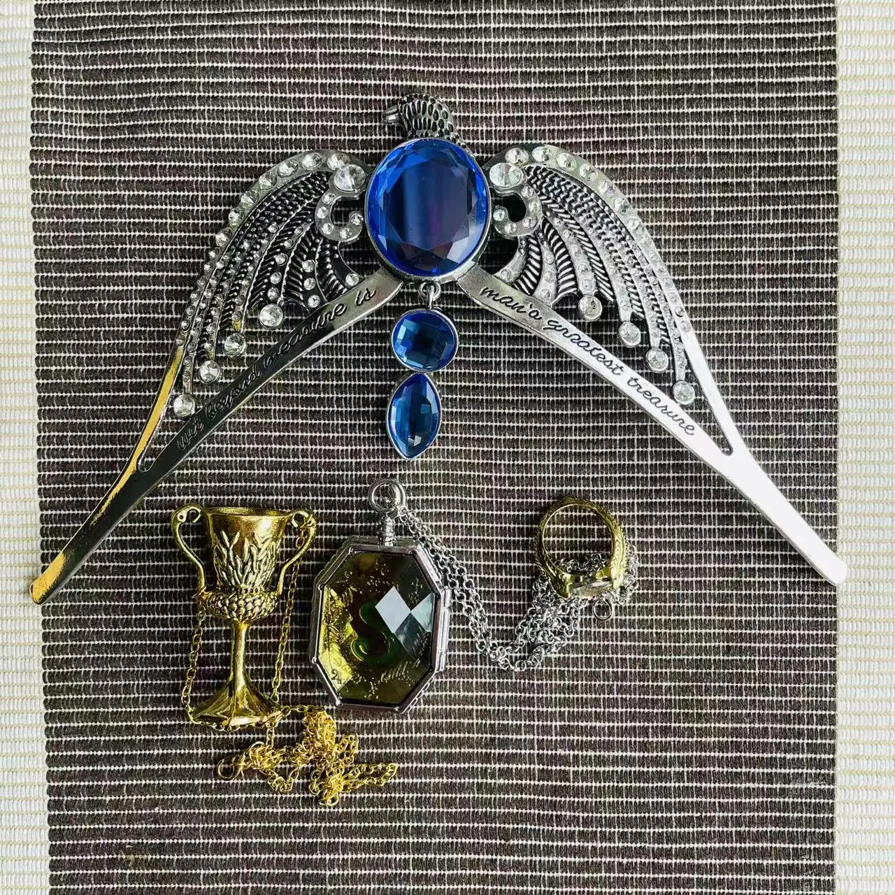 

Marvolo Gaunt Ring Can Be Opened Locket Golden Goblet Diadem 4Pcs Set Dark Lord Halloween Cosplay Props Kid Gift