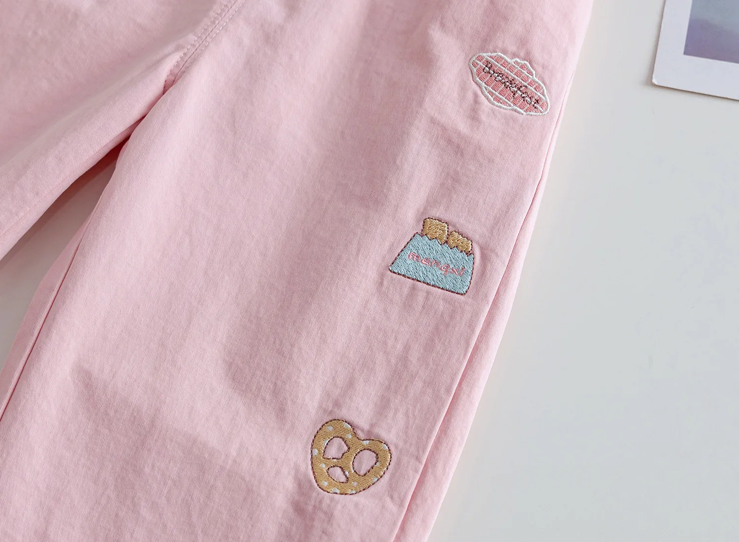 2026 Neue Frühlings-Kollektion: Koreanischer Stil Mädchenhose mit Stickerei, Gerades Bein, Lässige Alltagshose für Kleinkinder – Detail 12