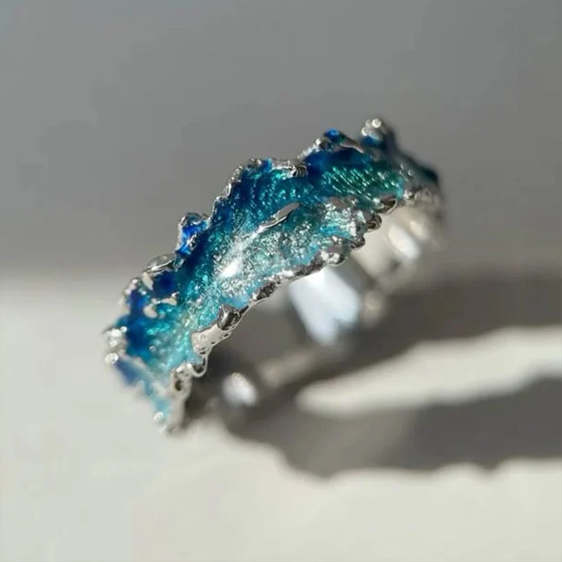 Huitan Einzigartiges Design, Ozeanwellen-Ringe mit blauer Emaille für Damen, silberfarben, exquisite Accessoires für den Sommerurlaub, Statement-Schmuck