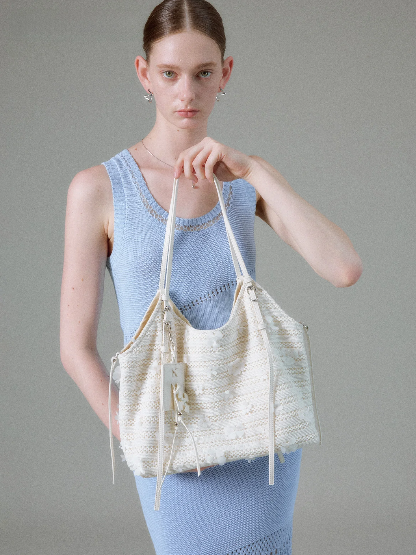 JACD Large Capacity Commuter Tote Bag Women's Summer Vacation Woven Handbag Magnetic Buckle Closure Original Design Style