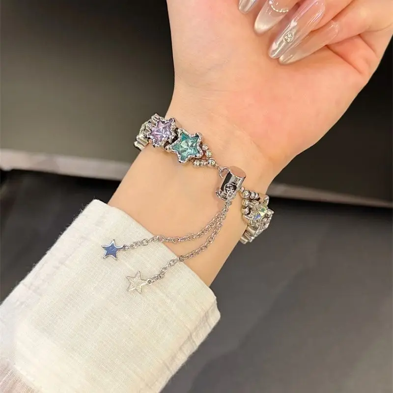 

Дофаминовые бриллианты цвета звезды подходят для ремешков HW Watch Fit3/Fit4 и ремешек HW Band 8/9/10NFC ручной работы.