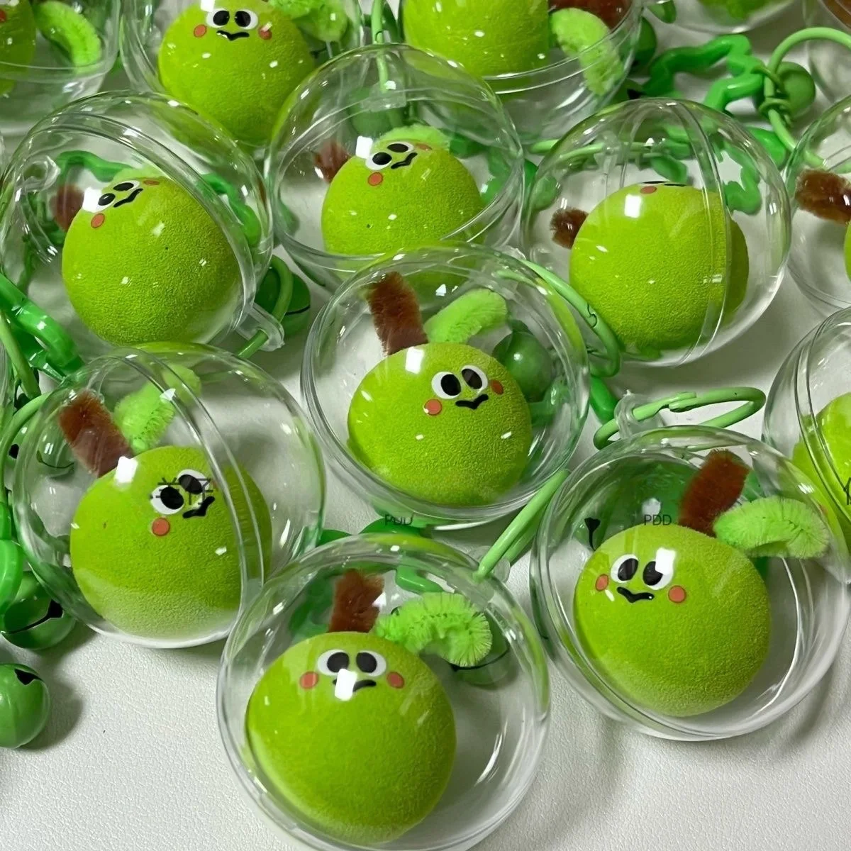 Mayday 5525 Cute Spherical Keychain Apple Fan Merchandise Bundle Mayday Keychain Case Accessories