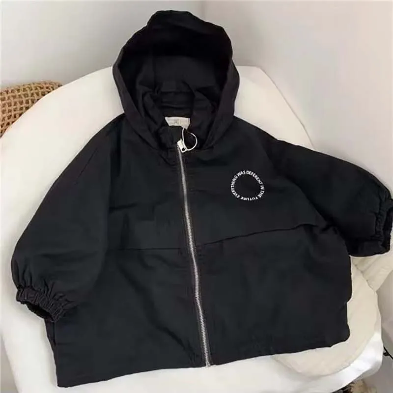 

2025 New Spring/Autumn boys' and girls' jackets, children's Korean version letter hooded windbreakers and fashionable outerwear