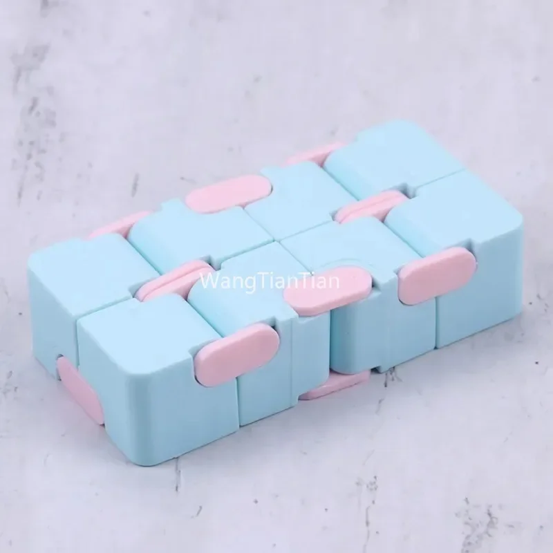 Giocattolo di decompressione per adulti per bambini Infinity Magic Cube Square Puzzle Toys allevia lo Stress divertente gioco a mano giocattoli labirinto a quattro angoli