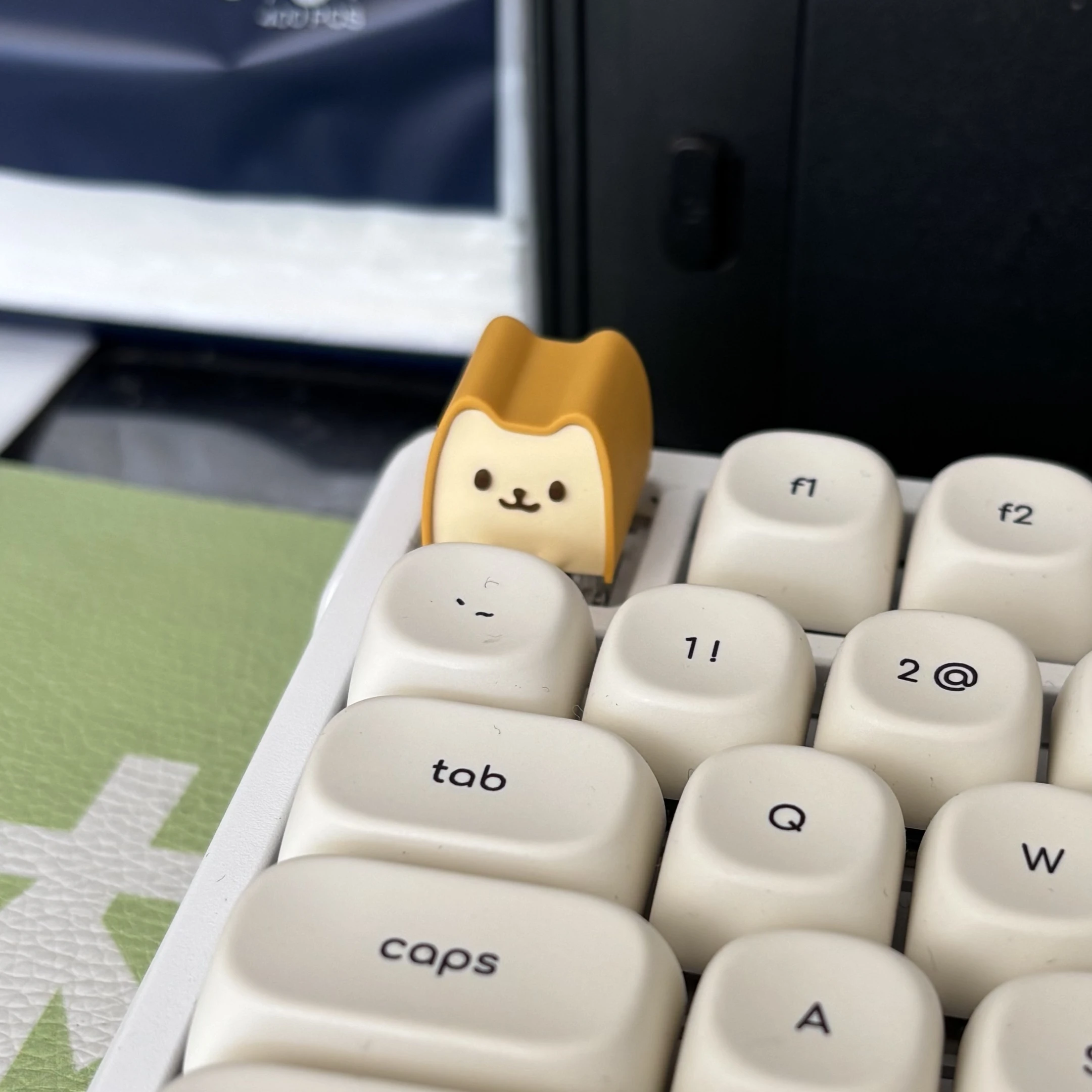 لوبو الأصلي الخبز الكلب Kawaii كيكابس الراتنج الميكانيكية لوحة المفاتيح الملحقات Keycap واحد ESC استبدال لوحة المفاتيح ديكور OEM R4 #2
