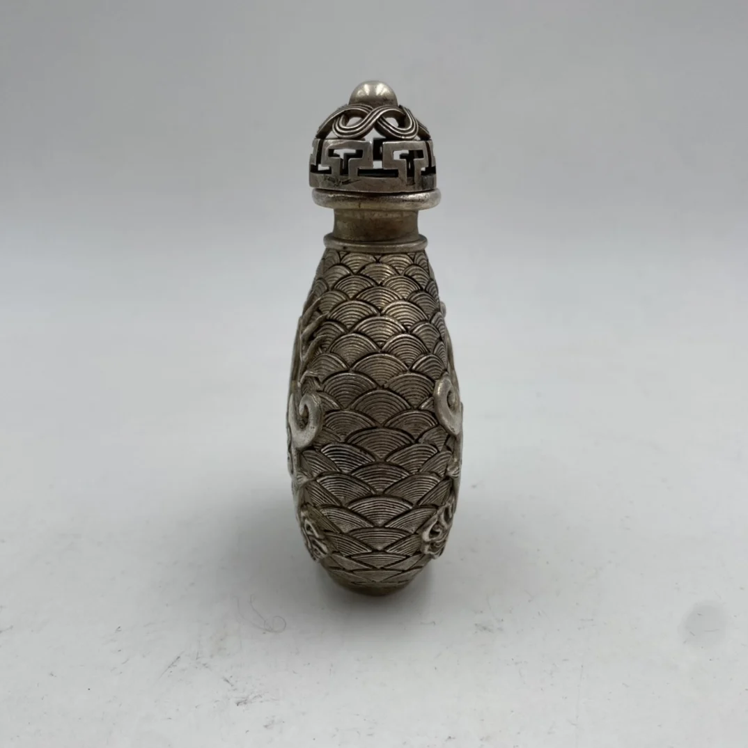 Chinese white copper snuff bottle cigarette set handmade white copper kirin copper gilding collection antique snuff bottle ornam