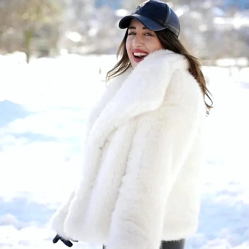 2025 Autumn Winter New Lapel Imitation fox fur Jacket For women Fashion Short Thicken Environmentally friendly Loose Warm Coats