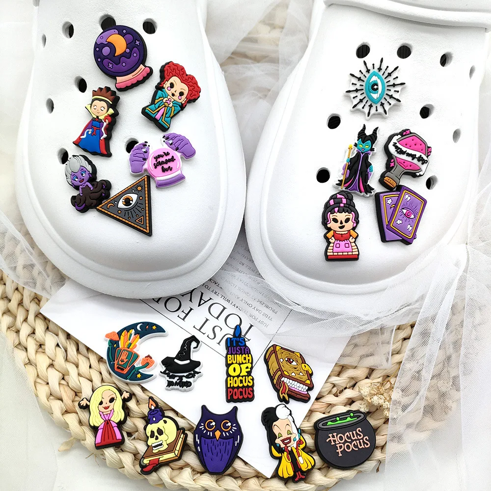 20pcs set Villain series PVC Shoe Charms Witch Magic Cauldron Detachable Clog Shoe DIY Decor Accessories Gift shoe charm