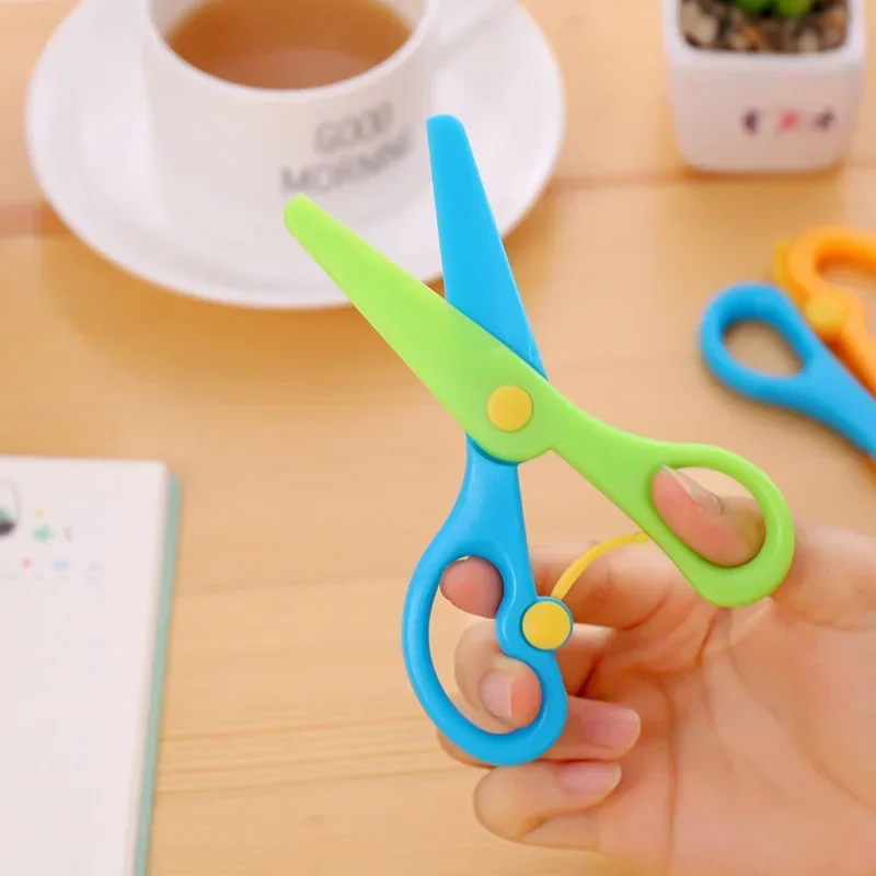 Safety Round Head Plastic Scissors Student Art Tool Kits Children Kids Paper Cutting Minions Supplies for Kindergarten School