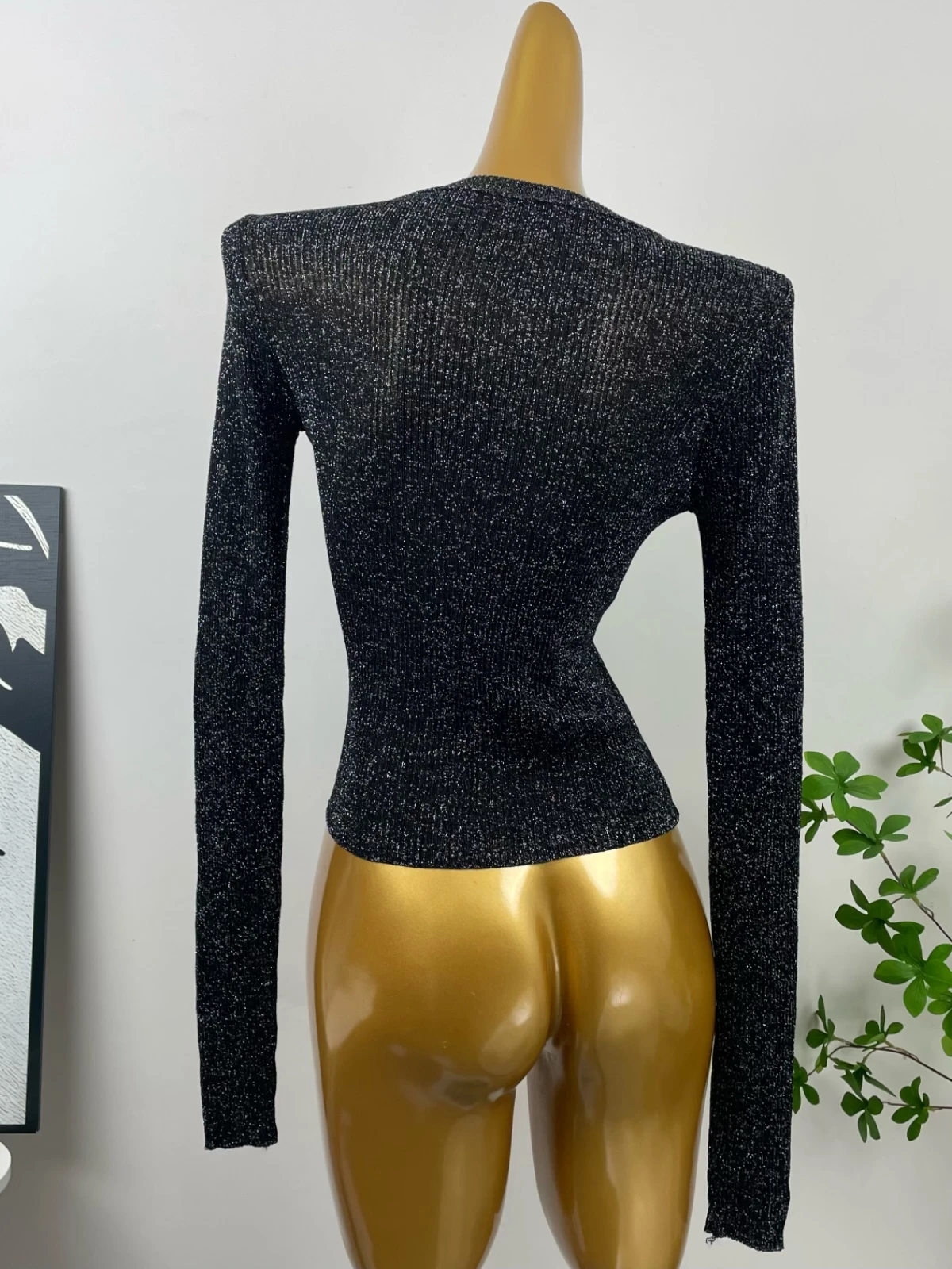 光沢のある糸ニットショート薄型 V ネックカーディガン女性の春秋の新スタイルパールボタンショルダーショールアウタートップ