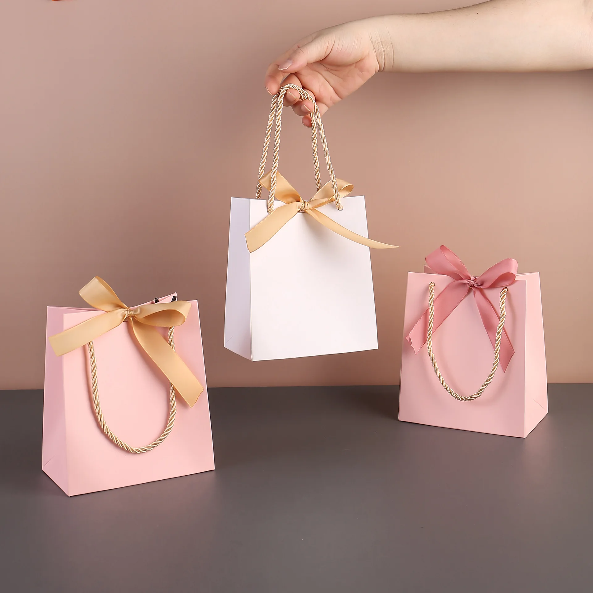 5 sacs cadeaux en papier avec ruban, sacs à main DIY pour mariage, anniversaire, fête, petits sacs d'emballage pour souvenirs de mariage