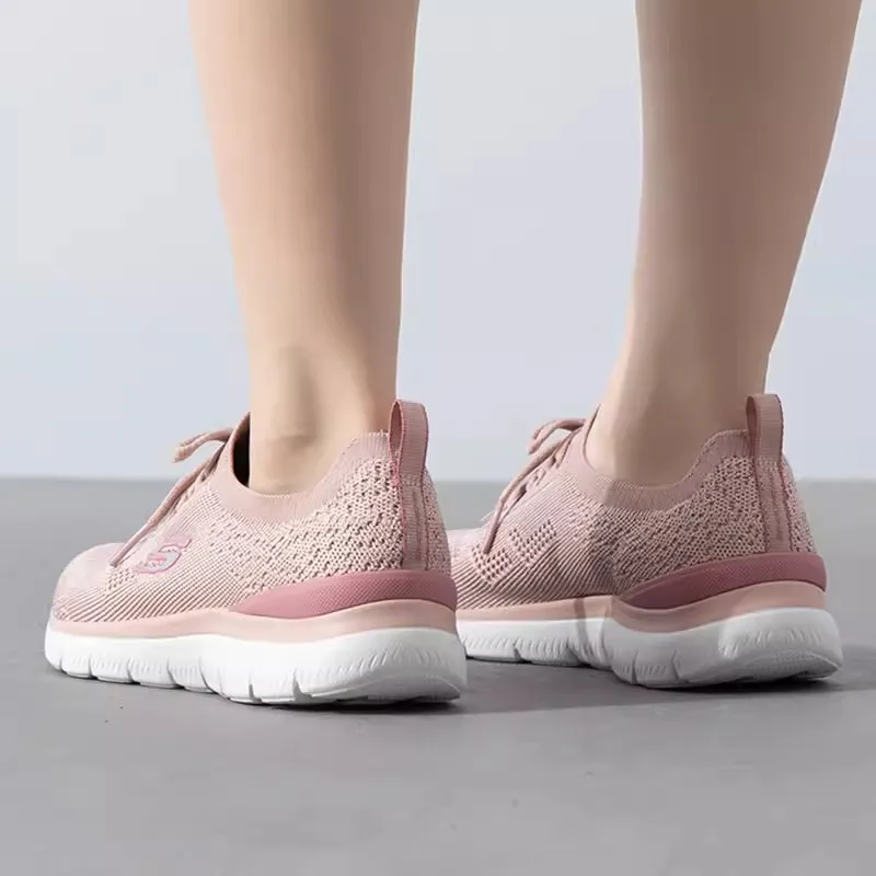 Skechers รองเท้ากีฬาผู้หญิงฤดูร้อนแฟชั่นใหม่รองเท้าลําลองระบายอากาศน้ําหนักเบารองเท้าเดินสบาย