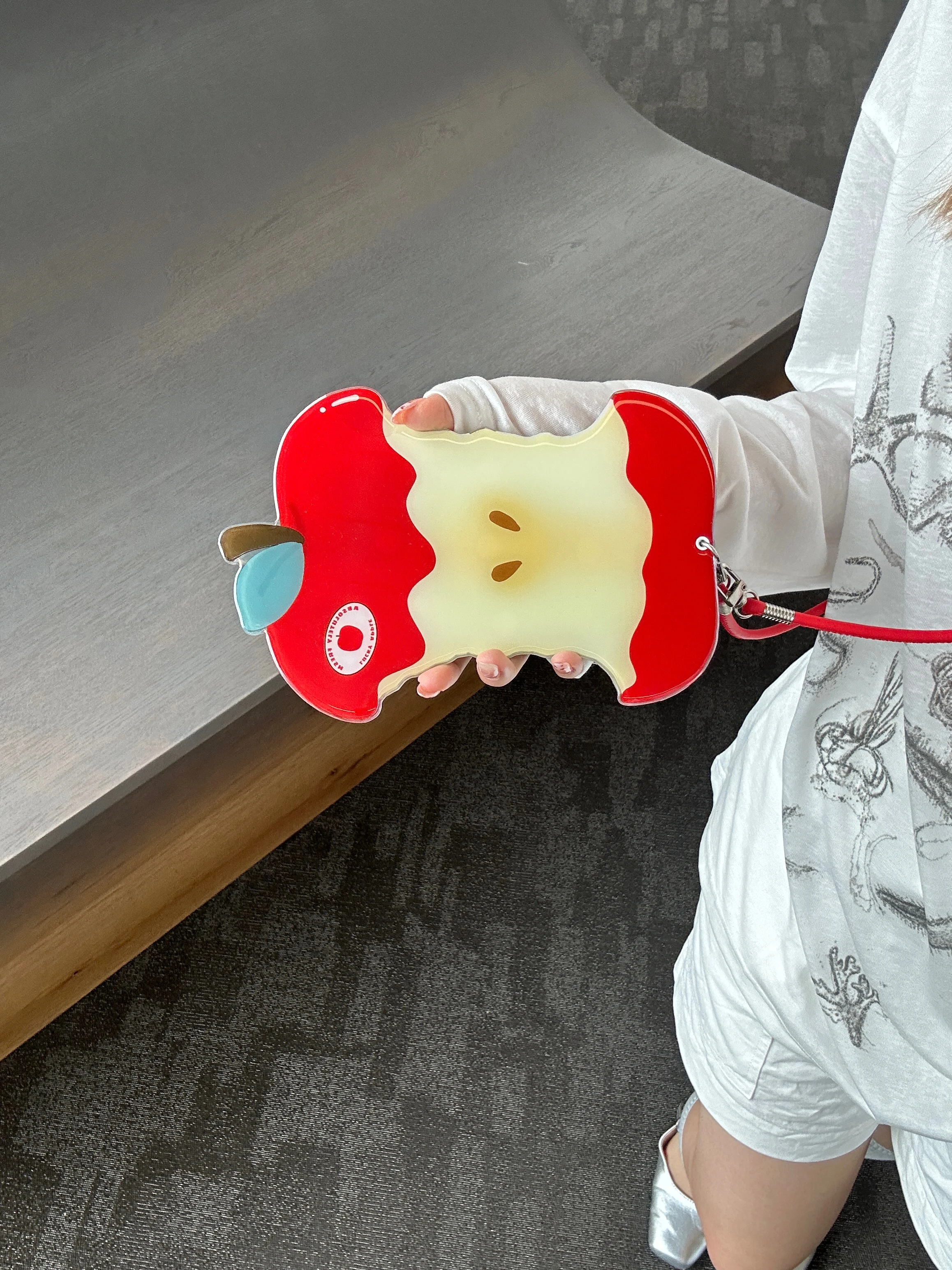 حافظة لهاتف آيفون 16 برو ماكس 15 14 13 بمرآة كرتونية ثلاثية الأبعاد لهاتف آيفون 16