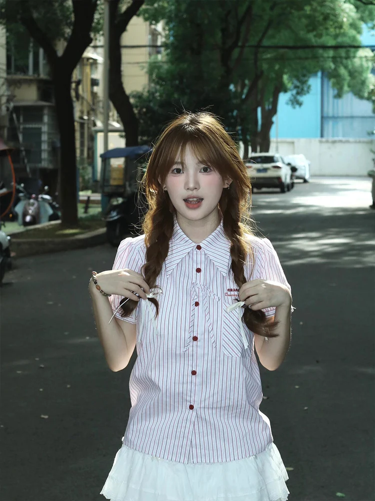 

Sweet Sle College Wind Striped Knot ort Sve Bubble Sve irt Женский летний новый топ Sle Age Reduction