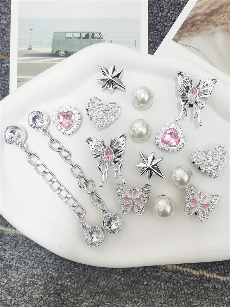 16-teiliges Schmetterling-Schuh-Charms-Set: DIY-Ketten-Accessoires, silberne Herz- und Stern-Clog-Schuh-Schnallen, abnehmbare Bling-Schuhclips – Detail 1