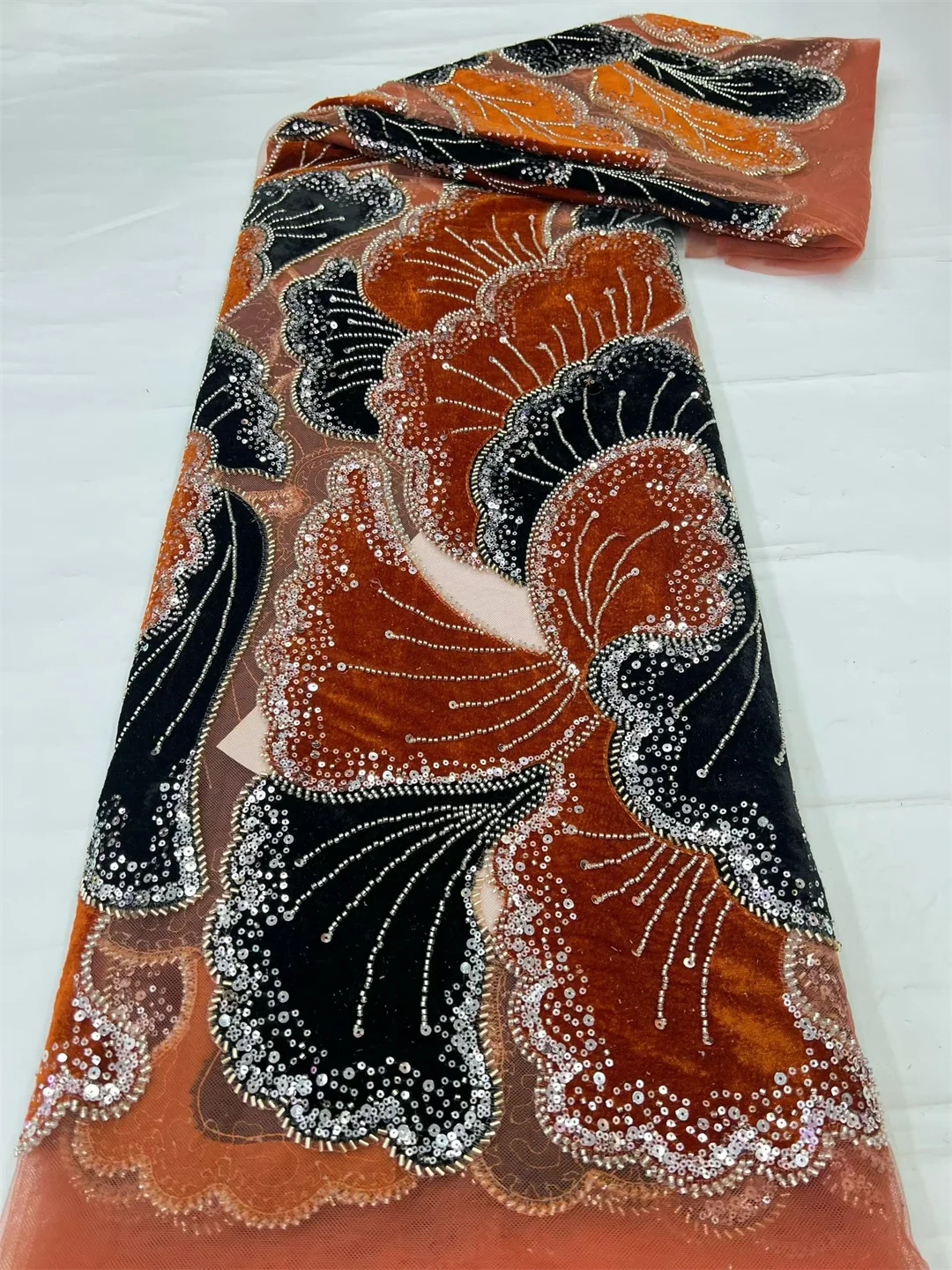 Velvet Fabric Embroidery - Tessuto di Lusso in Velluto Nero