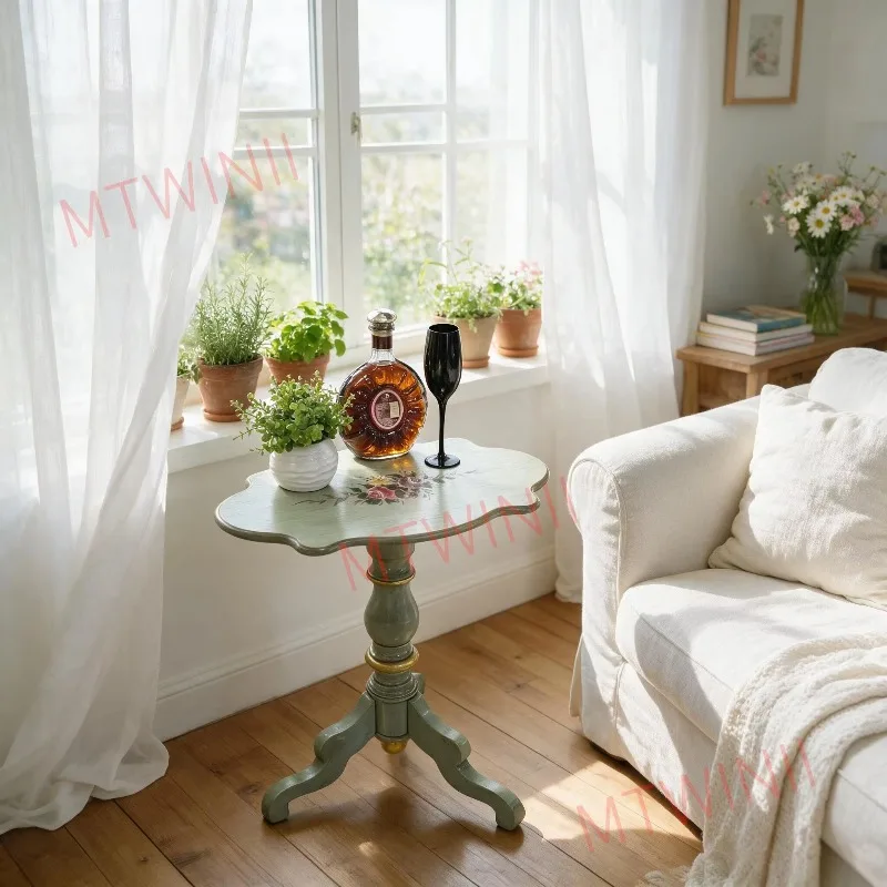 Fresh hand-painted narrow-sided table with light green finish and gold trim, vintage floral pattern living room table