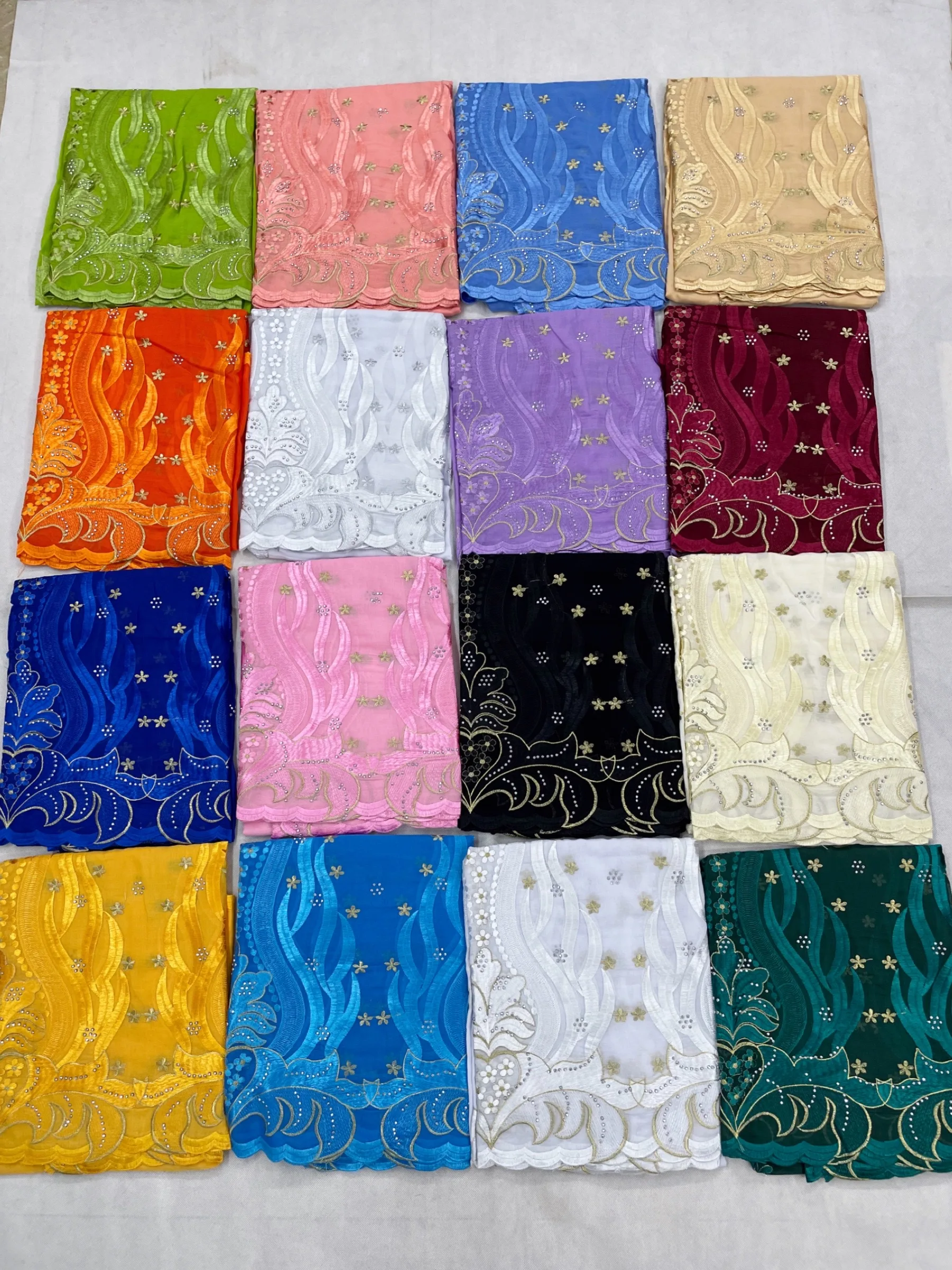 New  Latest Hot Sales 100% Cotton Big Size Scarf African Women Hijab Scarf Hollow Embrodiery Muslim Scarf  For Shawls Pashmina