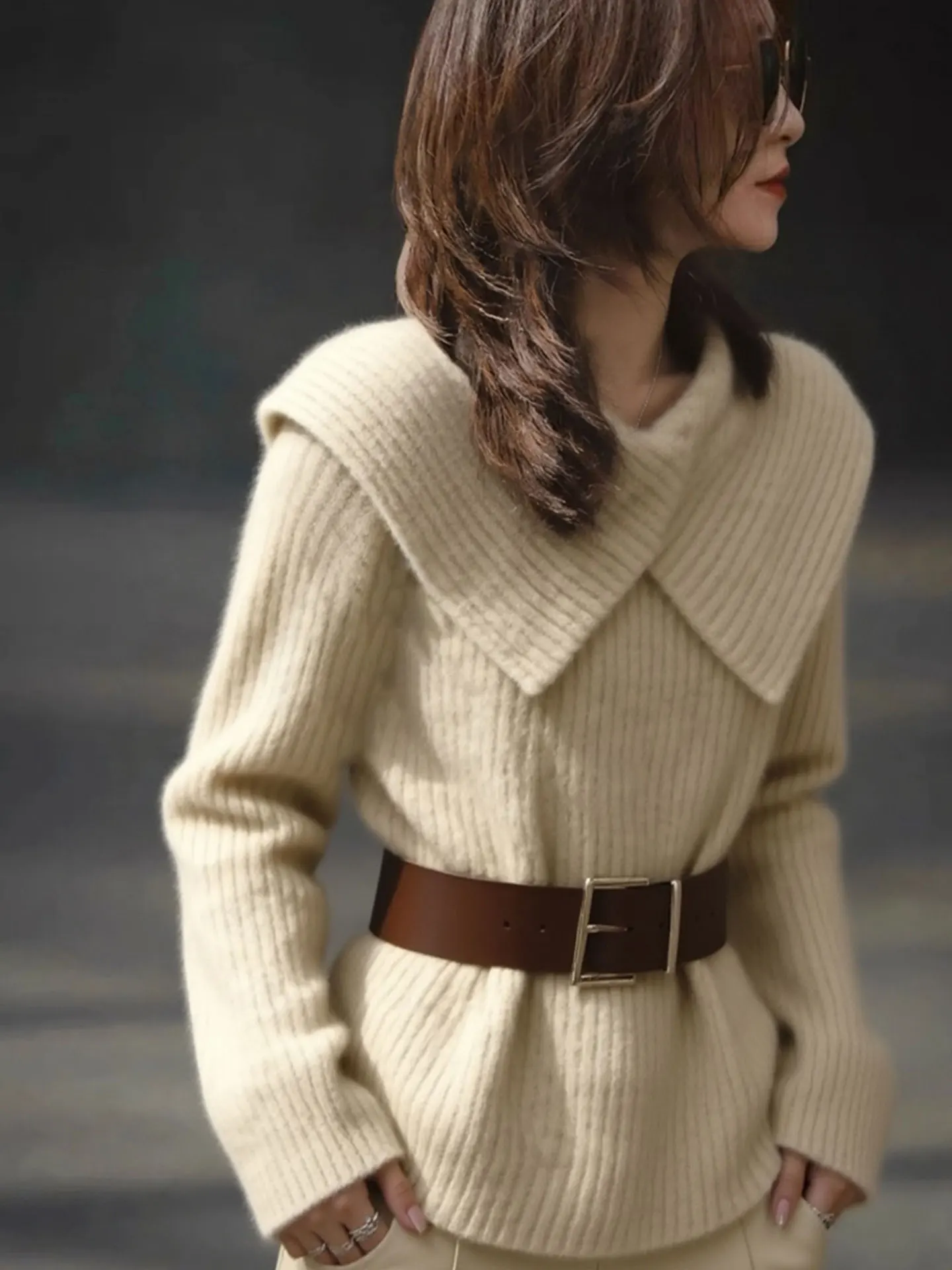 

Элегантный вязаный свитер с длинными рукавами и воротником, модный, зимний 2025, высококачественный европейский бренд, женский, комфортный топ