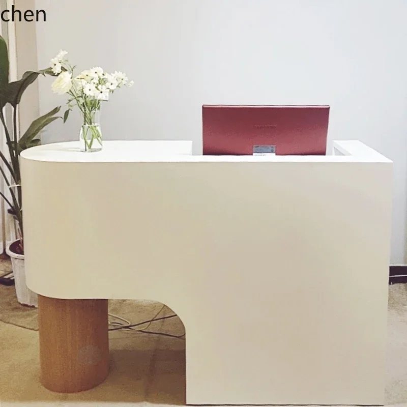 HT متجر لبيع الملابس الصغيرة، مكتب استقبال لصالون التجميل، شركة بسيطة وحديثة