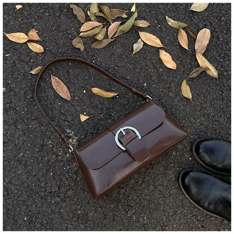 Trendy Diaper Bag Classic Designer Handbag Casual Leisure Leather Original Retro Letter Logo Best For Business Or Shopping