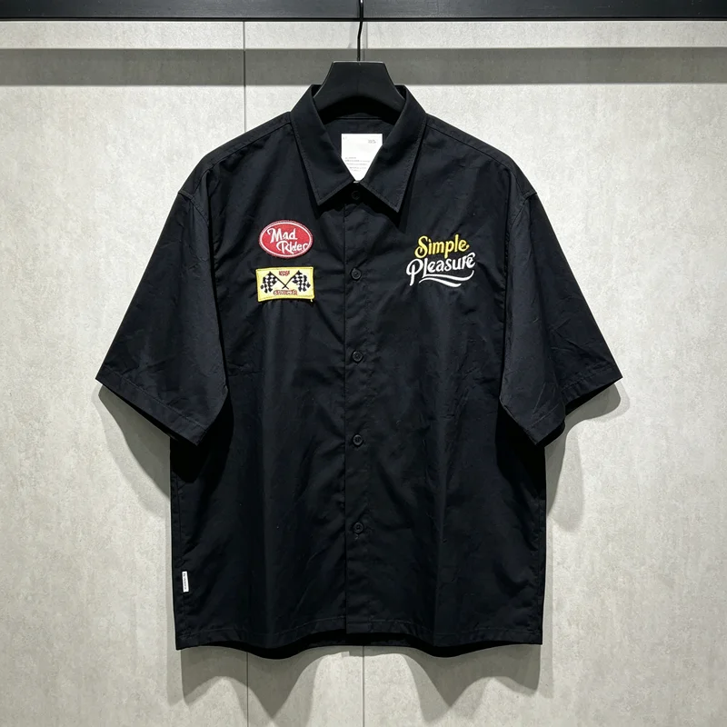 Japanische Madness MDNS Stickerei-Patch-Label-Hemden für Herren und Damen – Hochwertiges, lockeres V-Form City Boy Freizeit-Kurzarmhemd